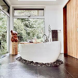 sparkling luxury tub